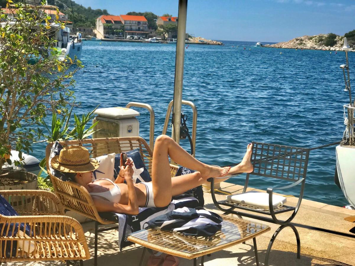 Accommodation Triton Lastovo Extérieur photo
