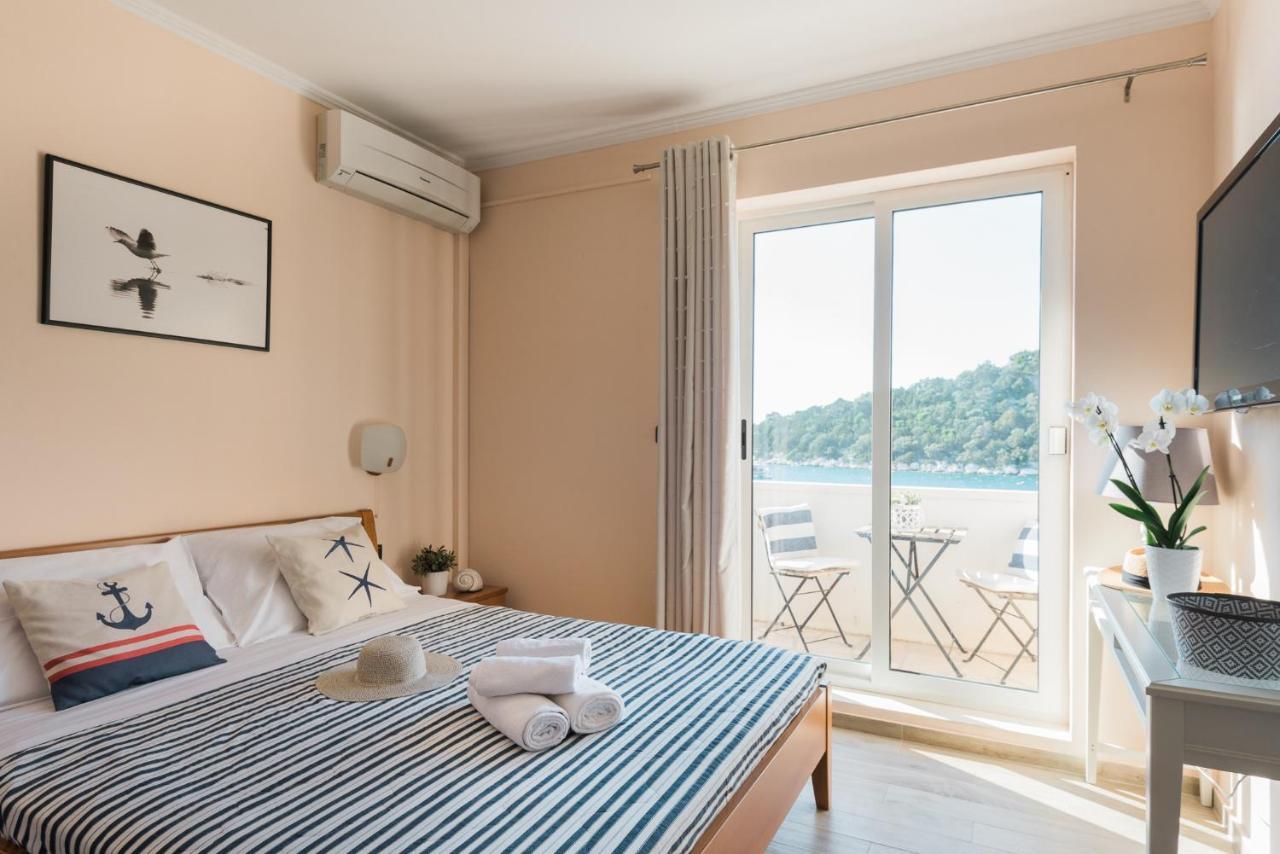 Accommodation Triton Lastovo Extérieur photo