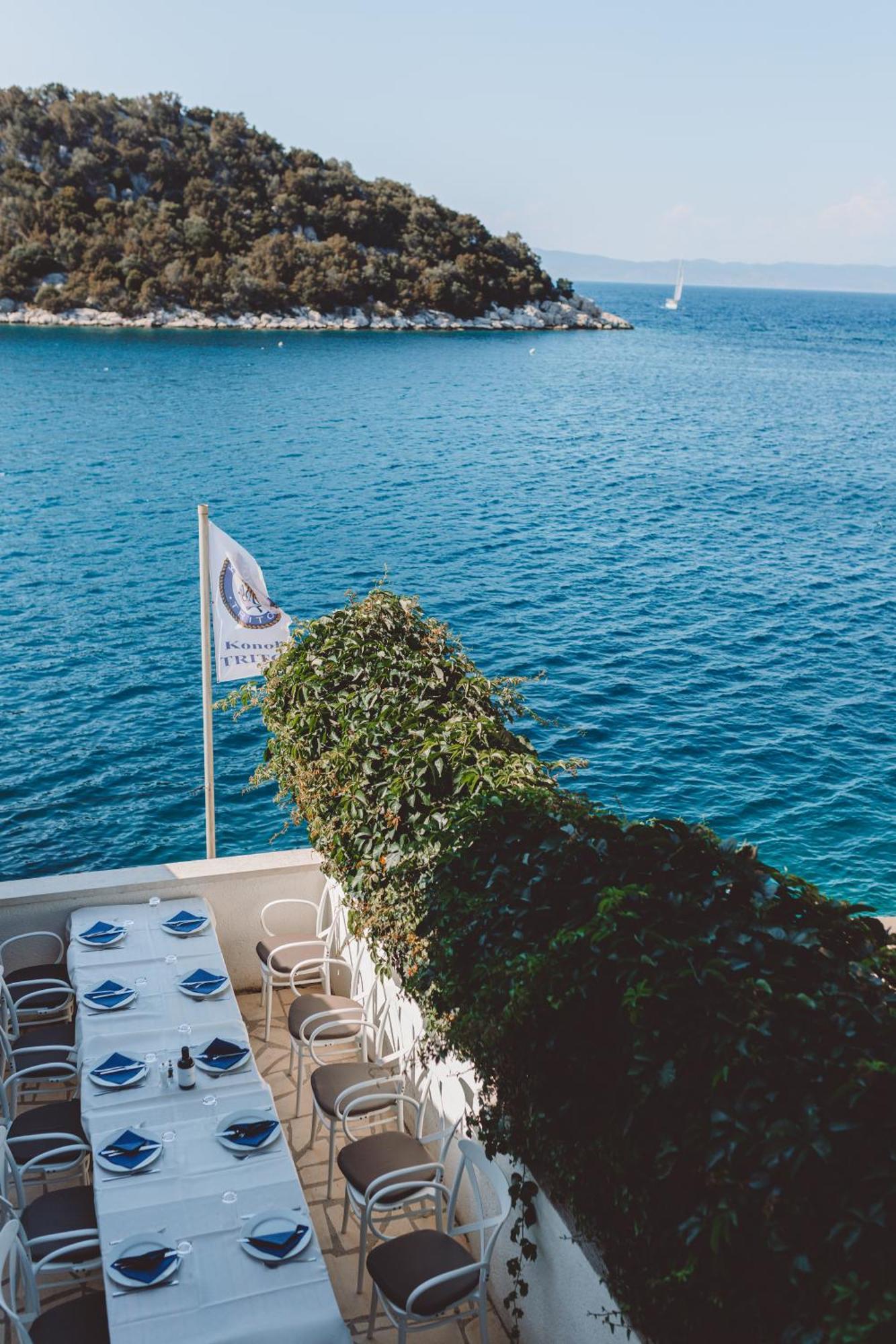 Accommodation Triton Lastovo Extérieur photo